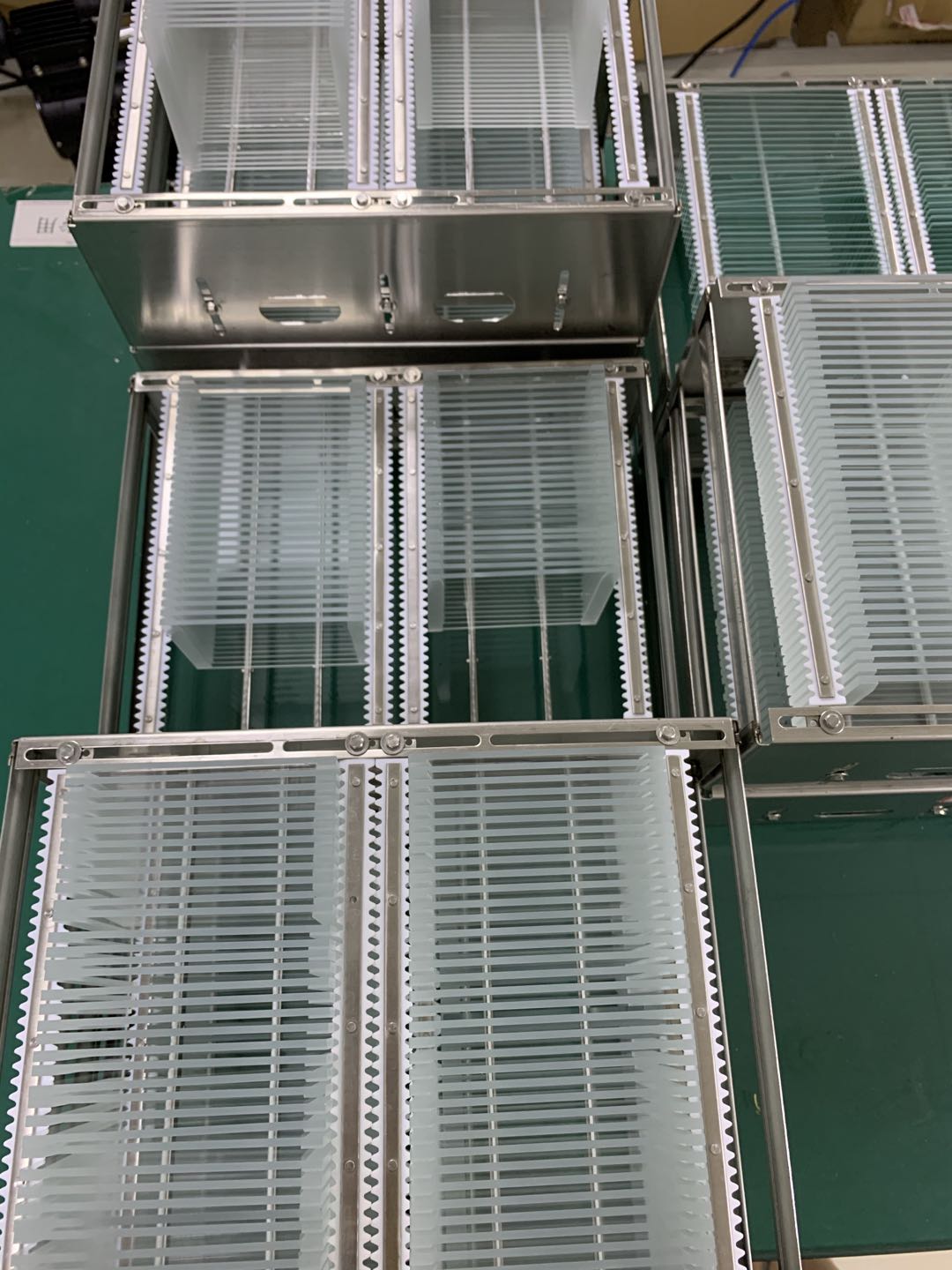 Western Blot Electrophoresis Gel Plate 1.0mm Glass Plate for BioRad Concave Plate from China